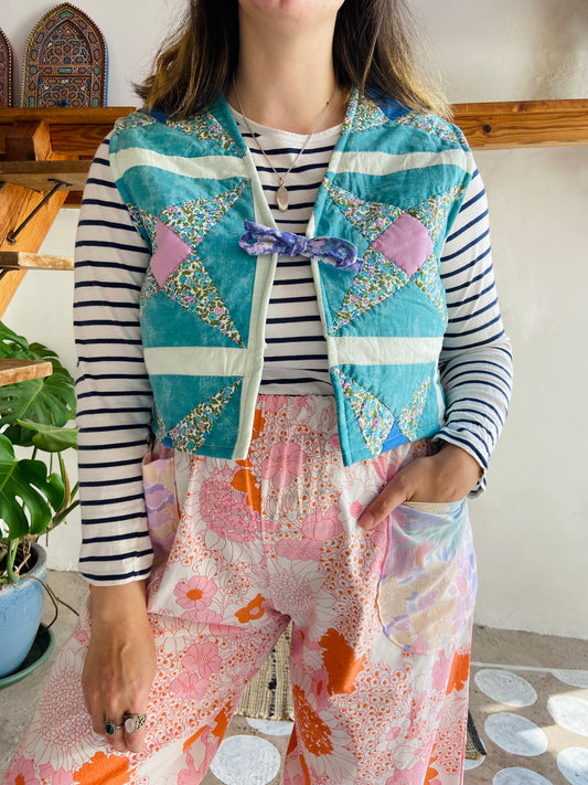DESERT FOX Patchwork Floral Quilted Sleeveless Waistcoat Gilet - S/M and M/L
