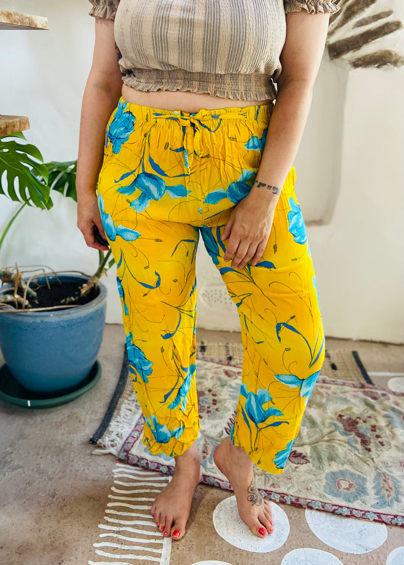 VINTAGE 90’s Yellow & Blue Floral Trousers - S/M