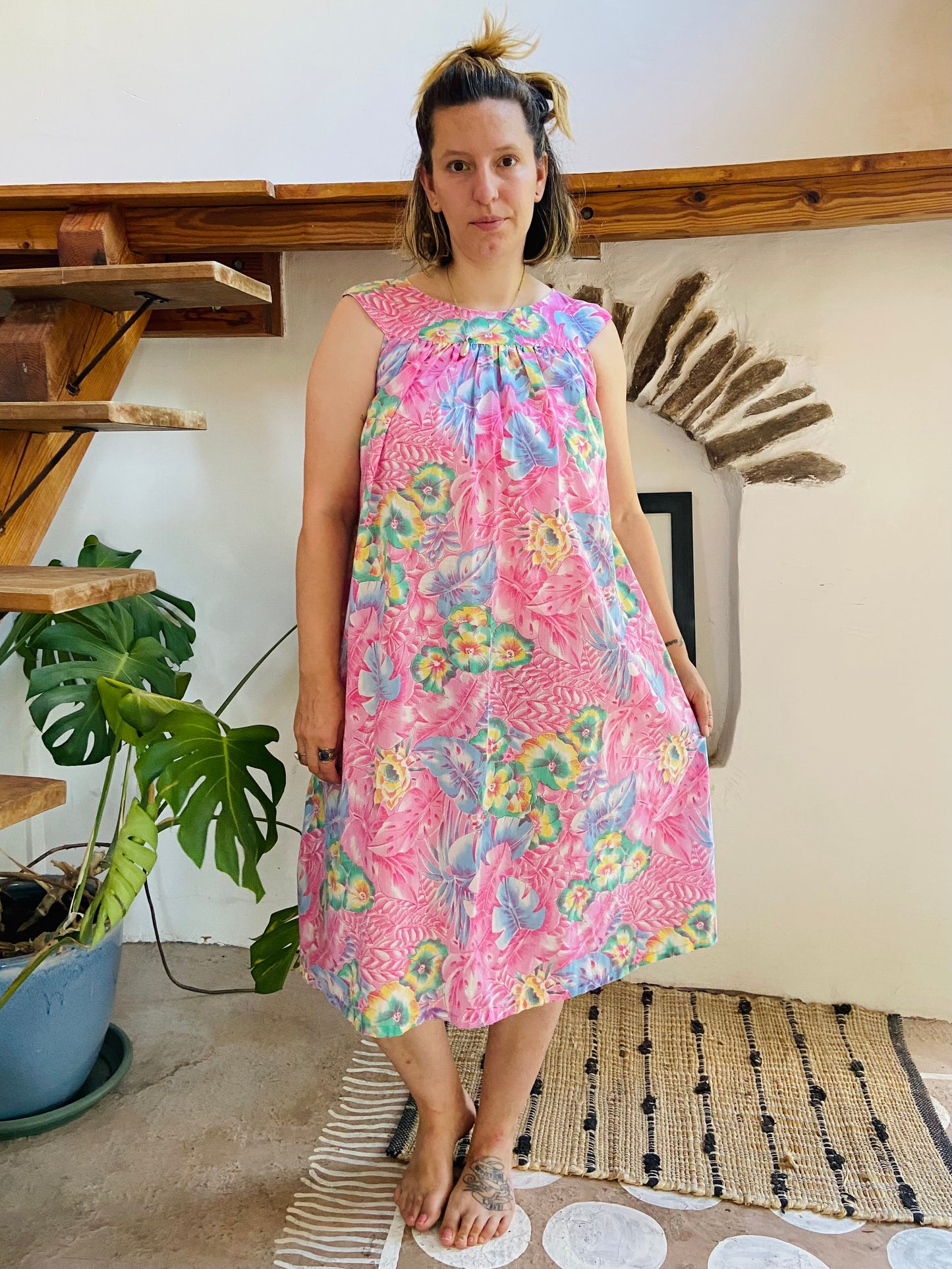 VINTAGE 90’s Pink Tropical Floral Midi Dress - S/M