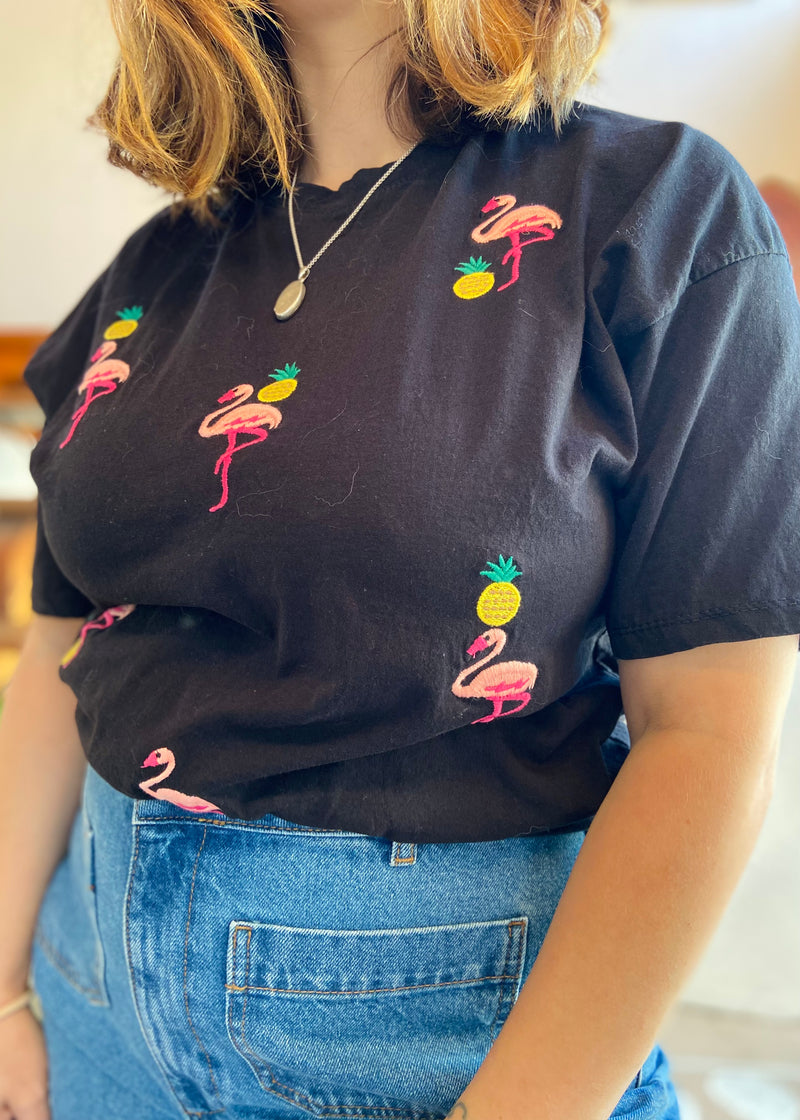 VINTAGE 90’s Black Flamingo Embroidered Black Tee T-Shirt - M/L