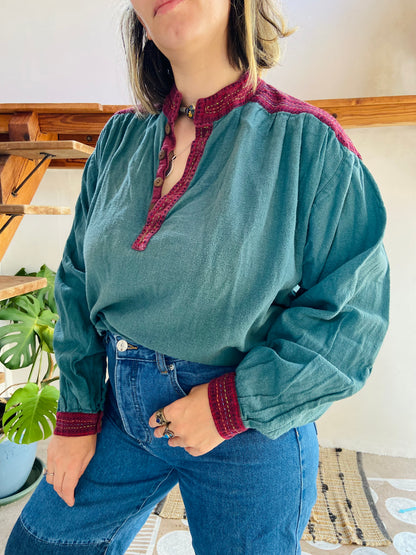 VINTAGE 90's Hippie Embroidered Green Long Sleeve Tunic Top - M/L