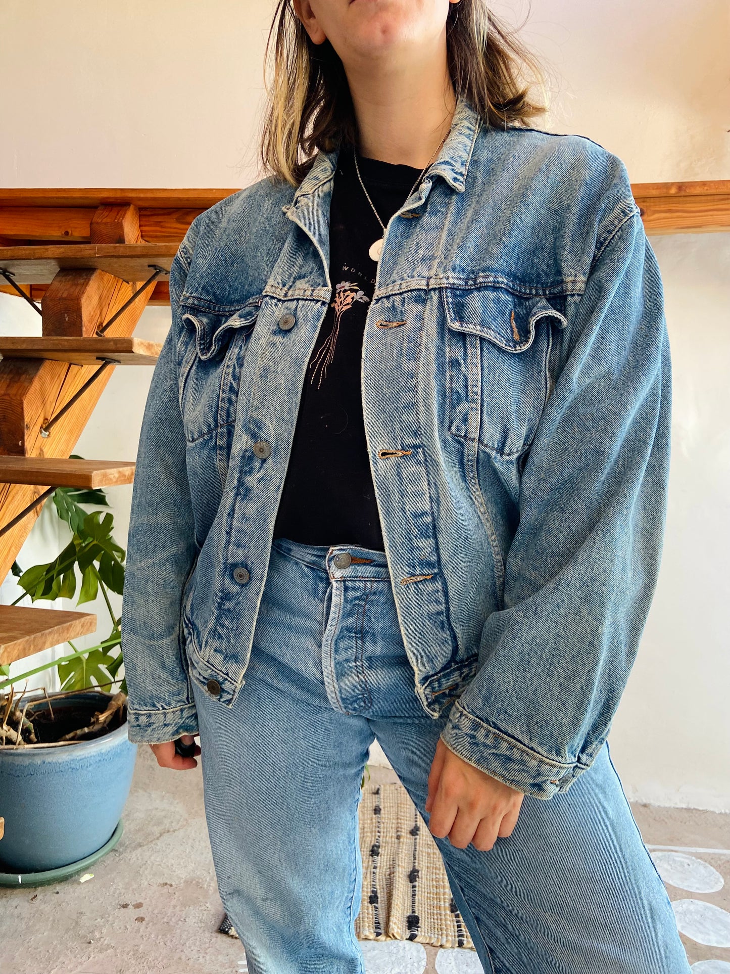 VINTAGE 90's Light Wash Denim Jacket - M