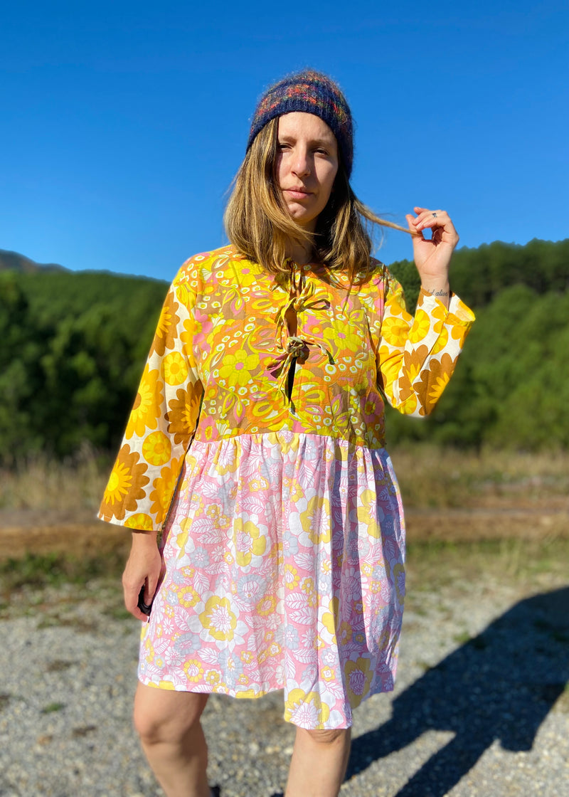 DESERT FOX Dahlia Dress - 70's Psychedelic Florals Tie Front - M/L