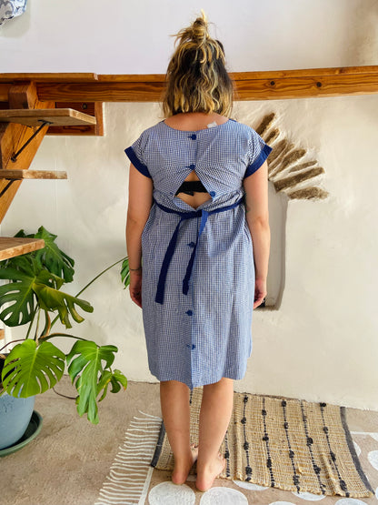 VINTAGE 70's Blue Embroidered Gingham Midi Dress - S/M
