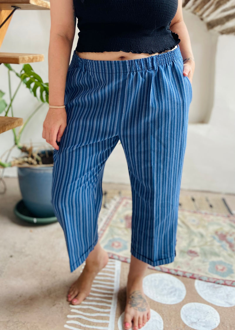 VINTAGE 90’s Blue Stripe Wide Leg Cropped Trousers - L/XL