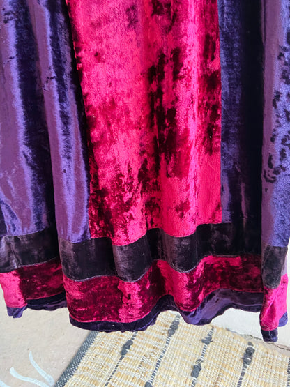 VINTAGE 90’s Purple Embroidered Velvet Midi Dress - XS/S