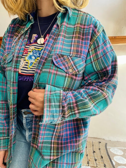 VINTAGE 90’s Checked Blue Flannel Long Sleeve Shirt - L