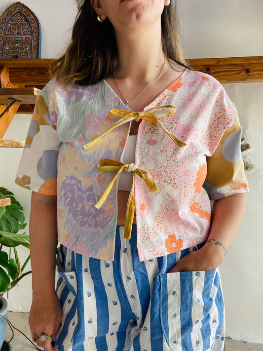 DESERT FOX Patchwork Florals Print Cropped Tie Top - M/L
