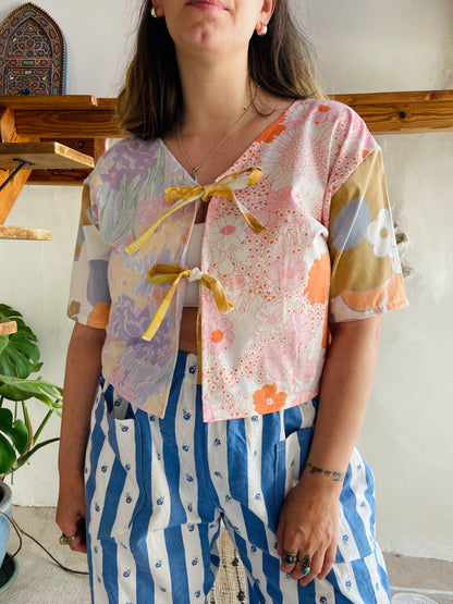 DESERT FOX Patchwork Florals Print Cropped Tie Top - M/L