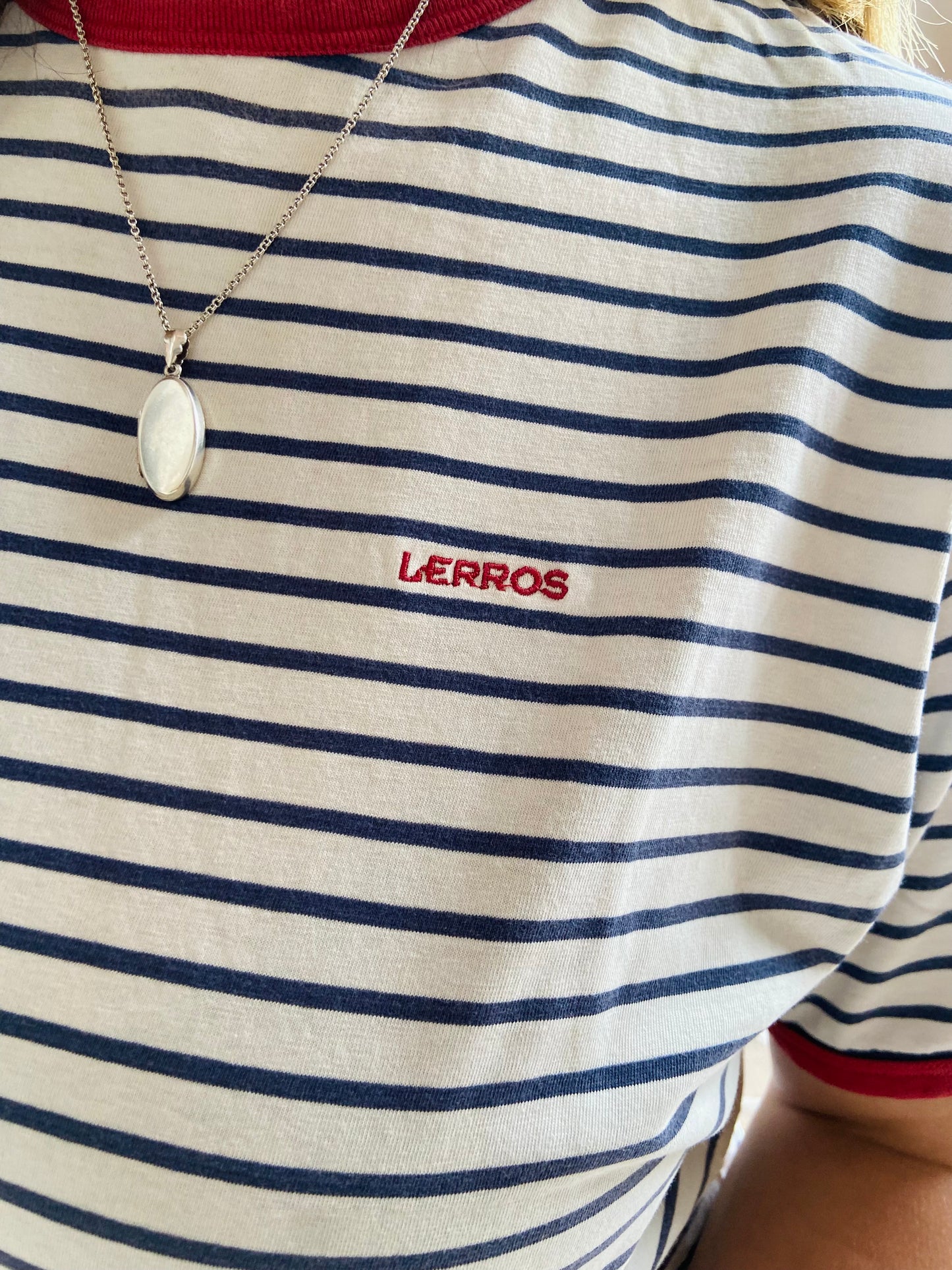 VINTAGE 90's Blue & White & Red Stripe Tee T-Shirt - M/L