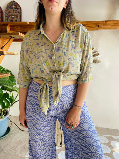 VINTAGE 90's Pastel Floral Short Sleeve Shirt - M/L