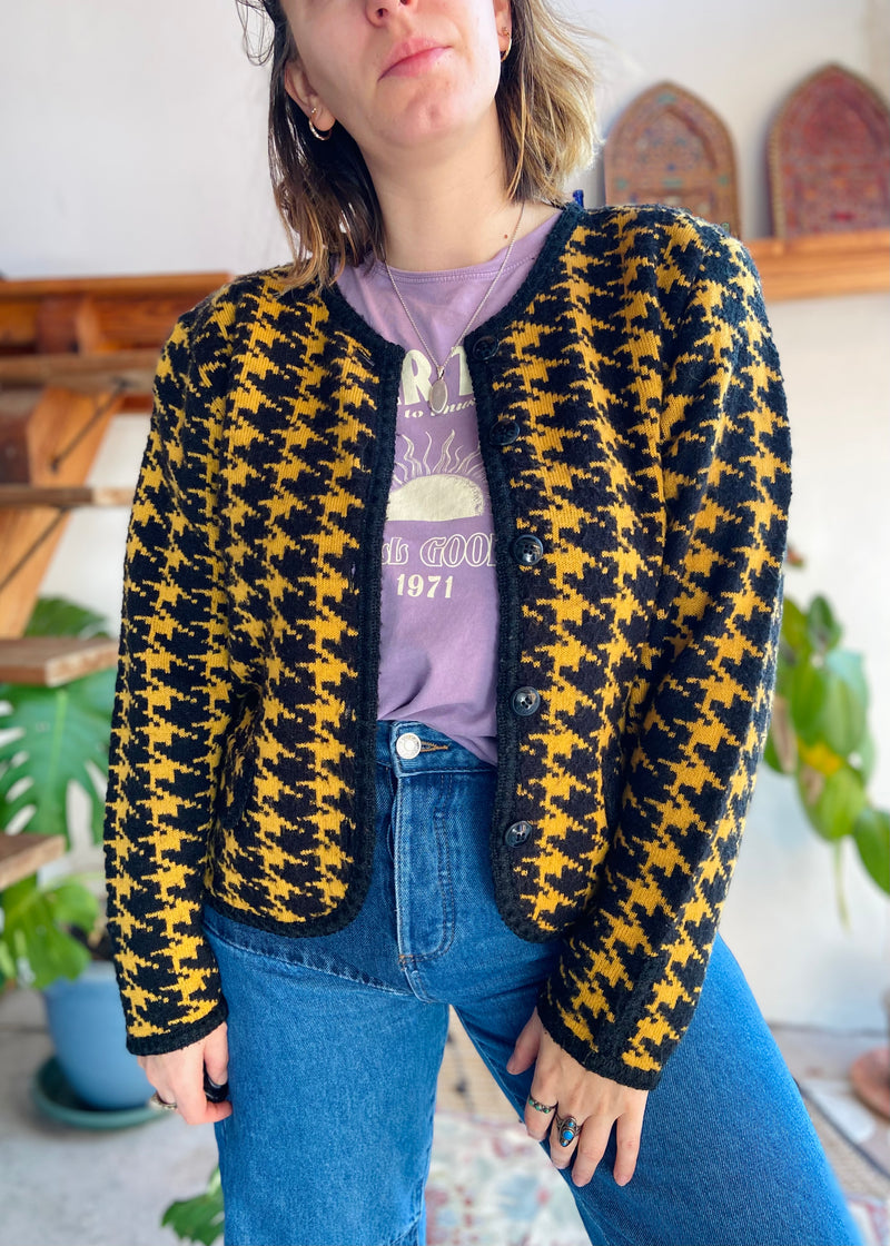 VINTAGE 80's Houndstooth Mustard Yellow Knit Cardigan - M/L