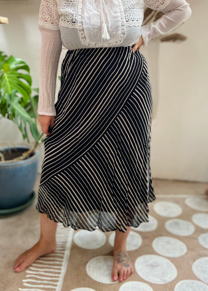 VINTAGE 90's Black & White Stripe Maxi Skirt - M/L