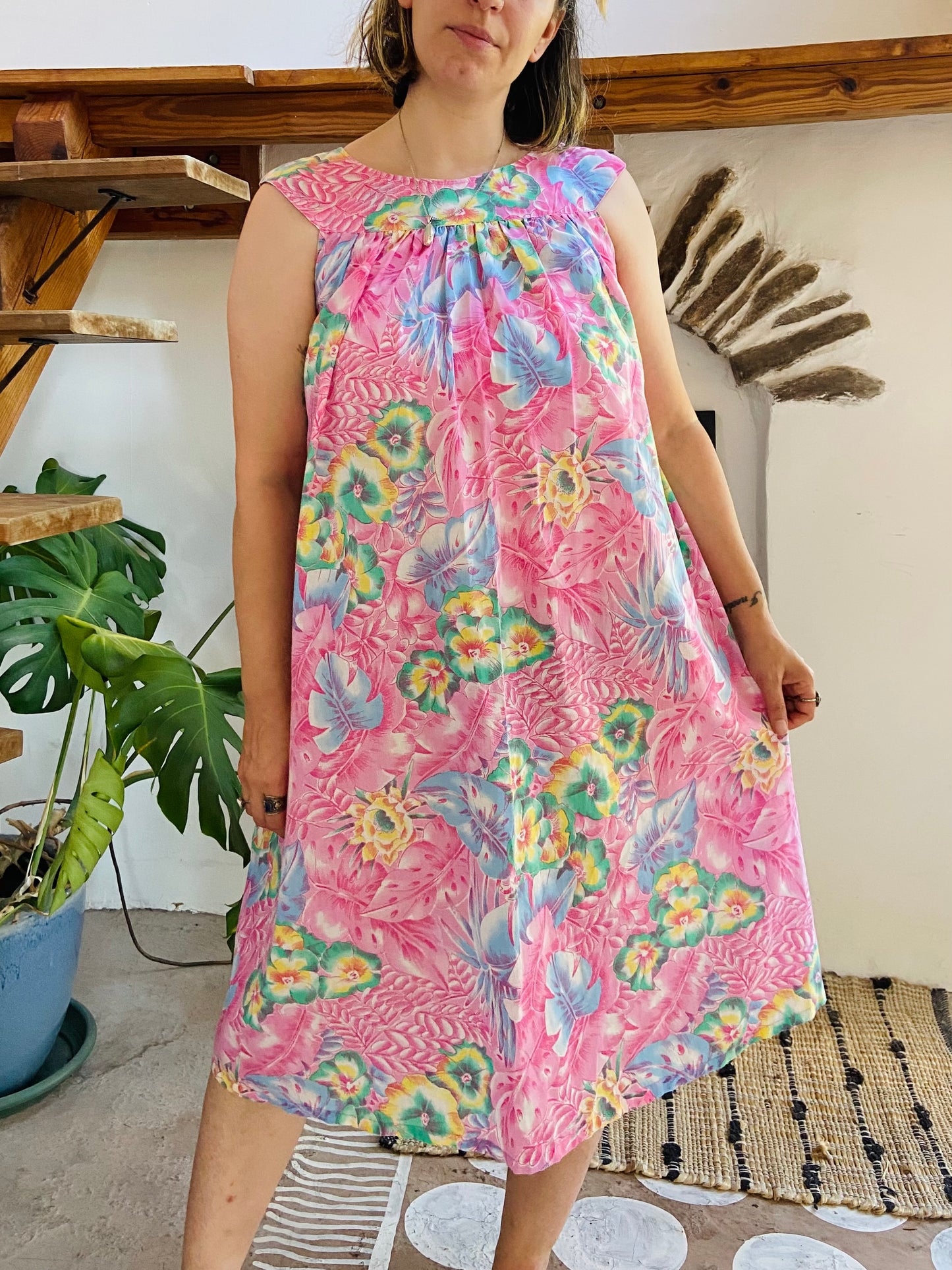 VINTAGE 90’s Pink Tropical Floral Midi Dress - S/M