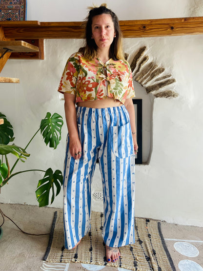 DESERT FOX Blue & White Floral Print Wide Leg Trousers - S/M