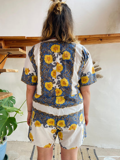 DESERT FOX Blue & Yellow Sunflower Print High Waisted Shorts - W32