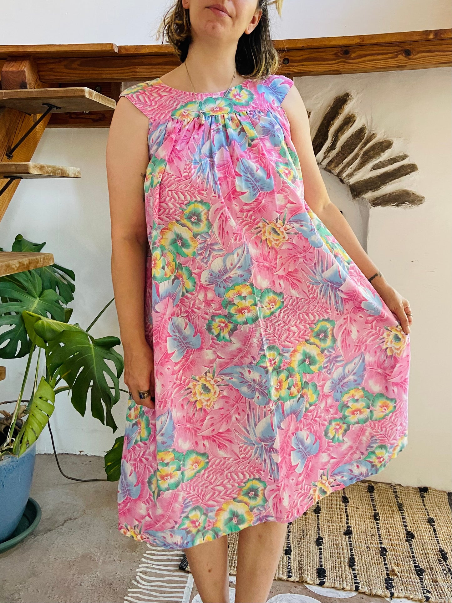 VINTAGE 90’s Pink Tropical Floral Midi Dress - S/M