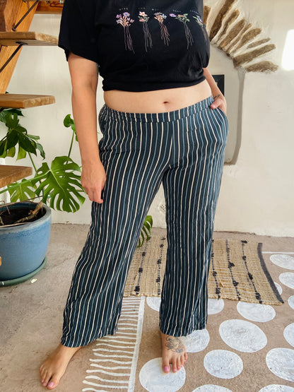 VINTAGE 90’s Blue Stripe Wide Leg Loose Trousers - M/L