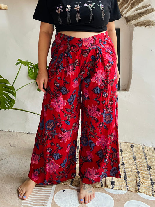 VINTAGE 90's Wide Leg Floral Red Trousers - M/L