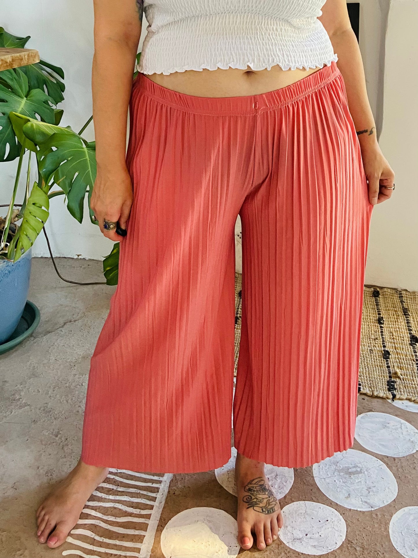 VINTAGE 90's Pink Pleated Wide Leg Trousers - M