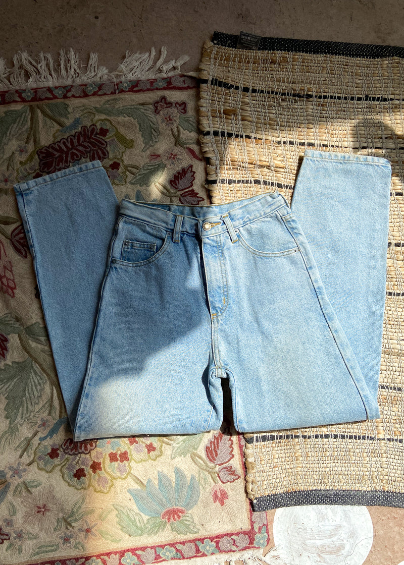 VINTAGE 90's Light Wash Denim Mom Jeans - XS/S